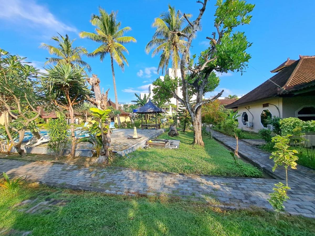 Surfers Beachfront Lombok Hotel Kuta  Exterior foto